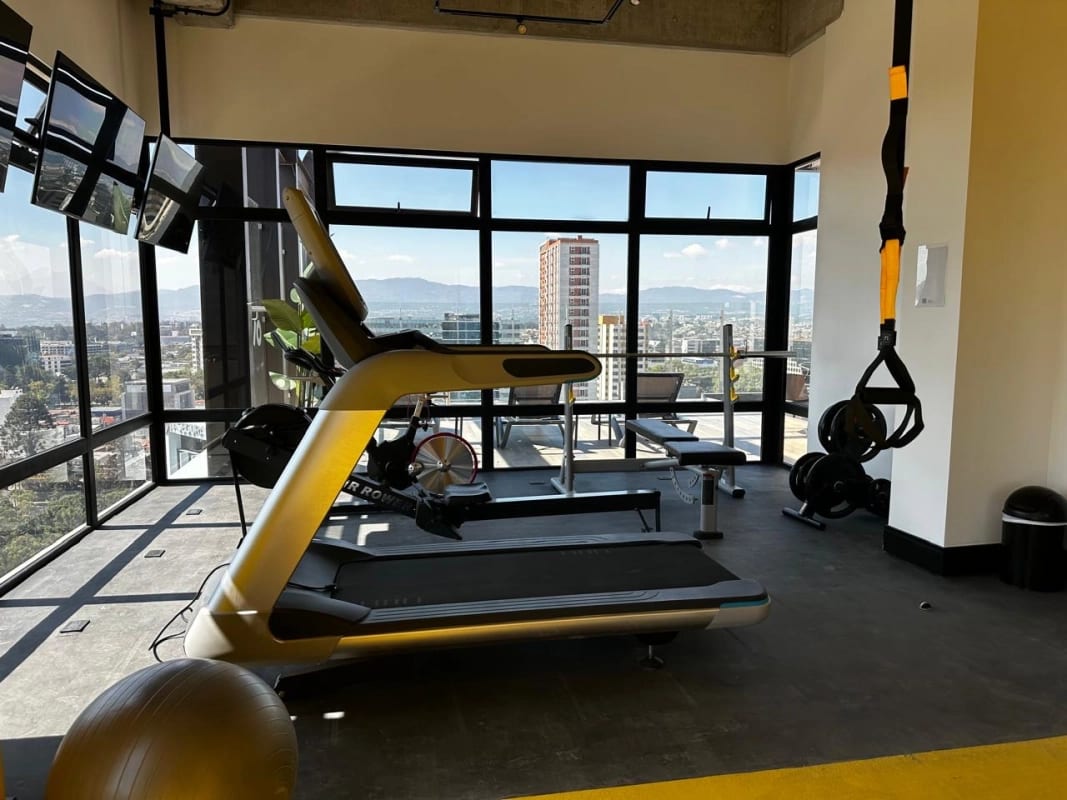 Apartamento en venta Edificio Bonadiez — Apartamento en Venta en Zona 10, Guatemala, Ciudad — foto 3 de 12