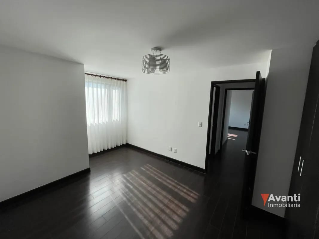 ALQUILER APARTAMENTO ZONA 14 - Image 4