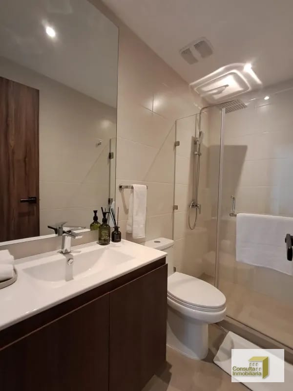 Zona 10/ Edificio Viana / Con financiamiento — Apartamento en Venta en Zona 10, Guatemala, Ciudad — foto 8 de 12