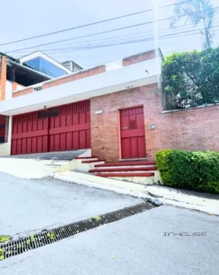 CASA EN VENTA EN SAN CRISTOBAL CON PISCINA SECTOR B7 — Casa en Venta en Zona 8 Mixco, Guatemala, Ciudad — miniatura 1 de 13