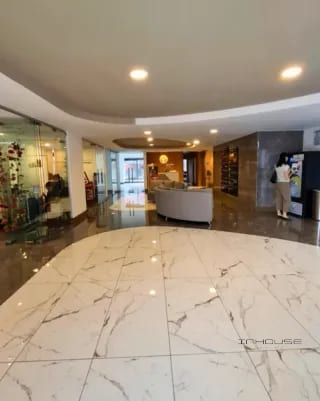 CLÍNICA EN RENTA ZONA 10, RENOVATI — Clínica en Alquiler en Renovati, Zona 10, Guatemala, Ciudad — miniatura 2 de 11