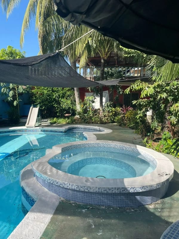 ¡Inversión de playa ideal para remodelar! 🏝️ Casa Vacacional en VENTA – Puerto Quetzal | Óptima para Airbnb — Casa vacacional en Venta en Likin, Puerto Quetzal, Escuintla — foto 1 de 16