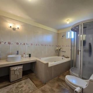 Casa en venta: Tu refugio perfecto con el diseño que mereces — Casa en Venta en Bosques de Villa Verde, Carretera a El Salvador, Guatemala, Ciudad — miniatura 7 de 7