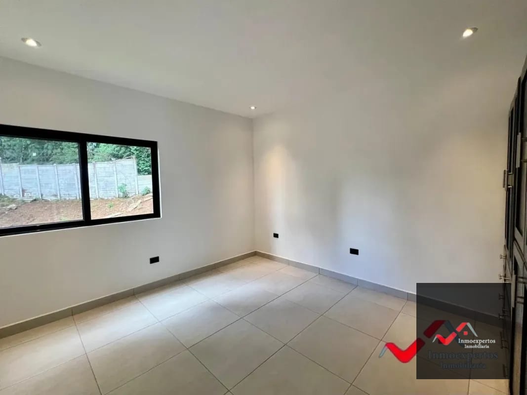 CASA EN VENTA CARRETERA CRISTO REY PIEDRA PARADA, A 3 MINUTOS DE EL PULTE — Casa en Venta en Santa Catarina Pinula, Guatemala, Ciudad — foto 14 de 15