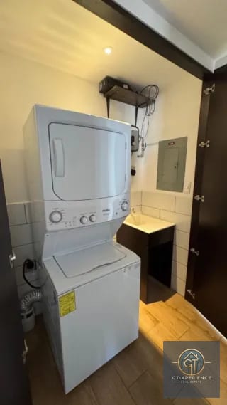 Lindo apartamento en Marqués de Okland en renta — Apartamento en Alquiler en Zona 10, Guatemala, Ciudad — miniatura 5 de 13