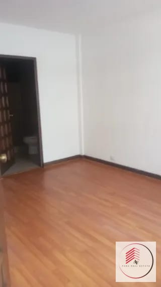 RENTA DE CASA EN ZONA 13 PARA OFICINAS, CLINICAS O NEGOCIO A PUERTA CERRADA — Oficina en Alquiler en Zona 13, Guatemala, Ciudad — miniatura 8 de 17