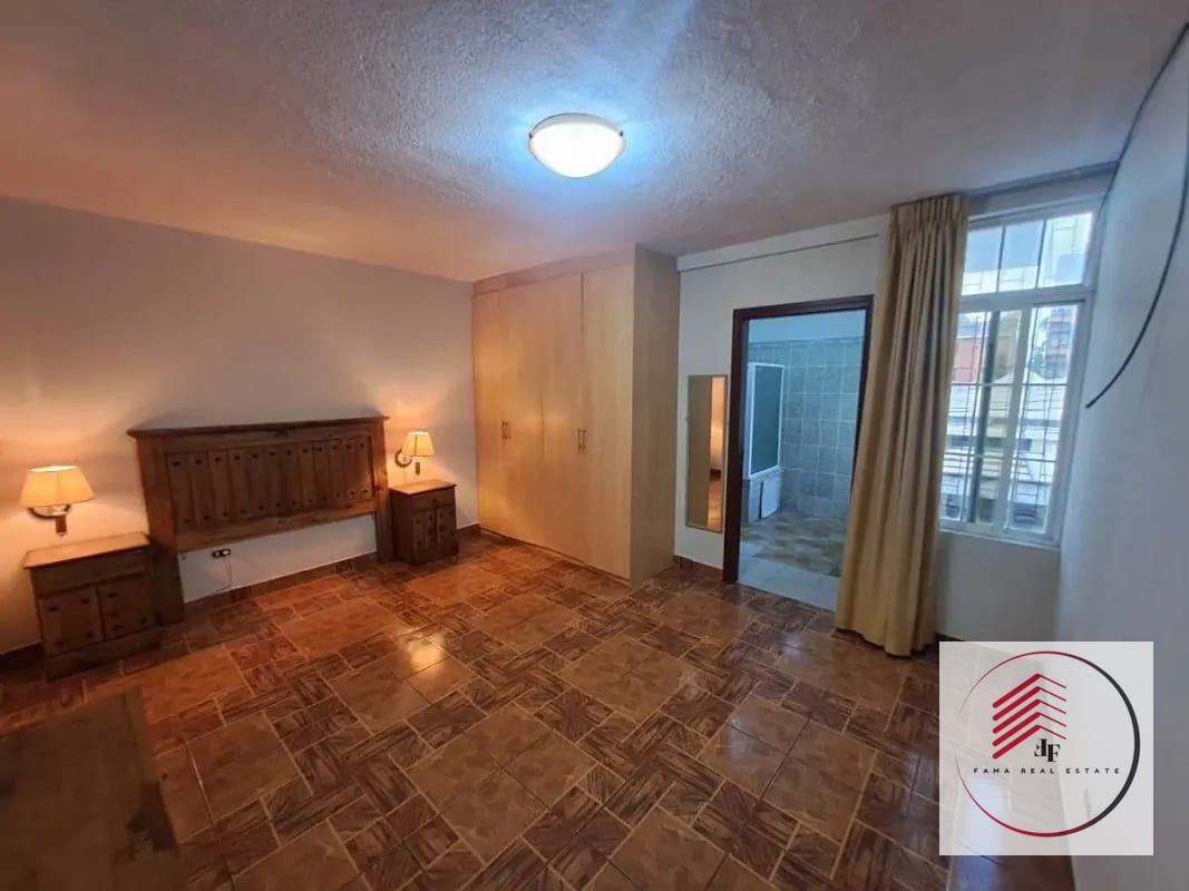 Apartamento amueblado de una habitación en zona 10 Oakland a una cuadra de Oakland mall — Apartamento en Alquiler en Zona 10, Guatemala, Ciudad — foto 4 de 10