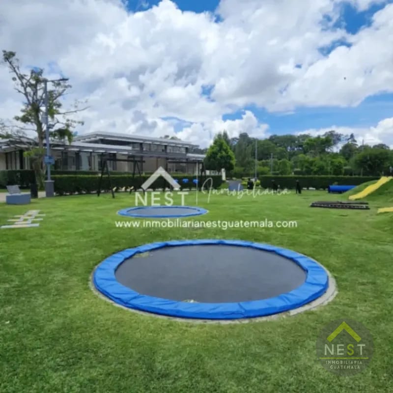 Apartamento en primer nivel con jardín en RENTA | SAN ISIDRO 2021, zona 16 — Apartamento en Alquiler en San Isidro 20/21, Zona 16, Guatemala, Ciudad — foto 13 de 17