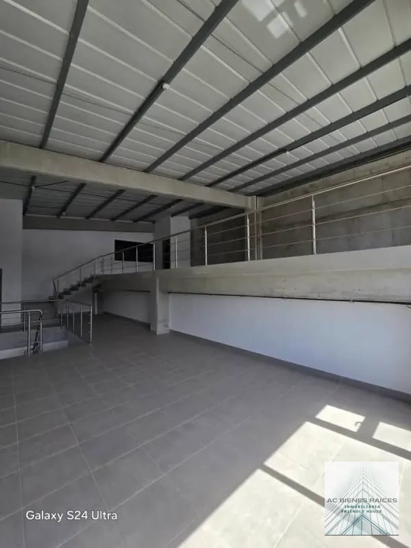 Bodegas renta Calzada La Paz zona 18 — Bodega / Ofibodega en Alquiler en Zona 18, Guatemala, Ciudad — foto 4 de 7