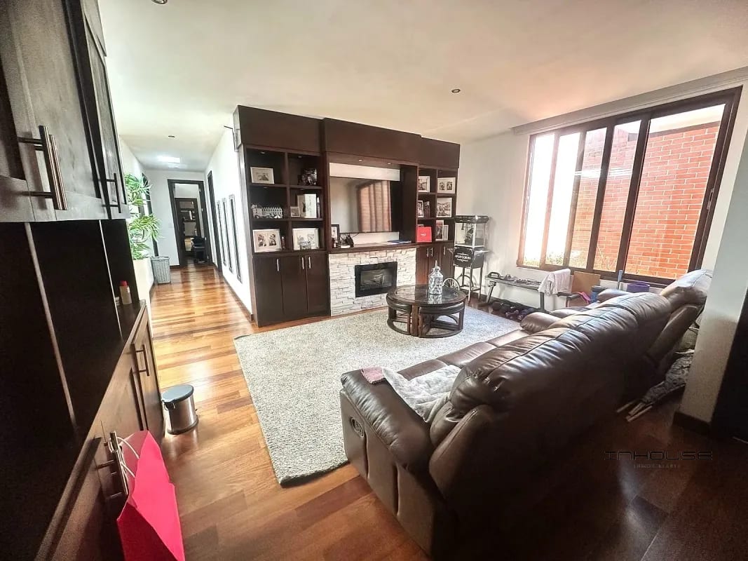 CASA EN VENTA RESIDENCIAS CONCEPION CAES — Casa en Venta en Carretera a El Salvador, Guatemala, Ciudad — foto 3 de 11