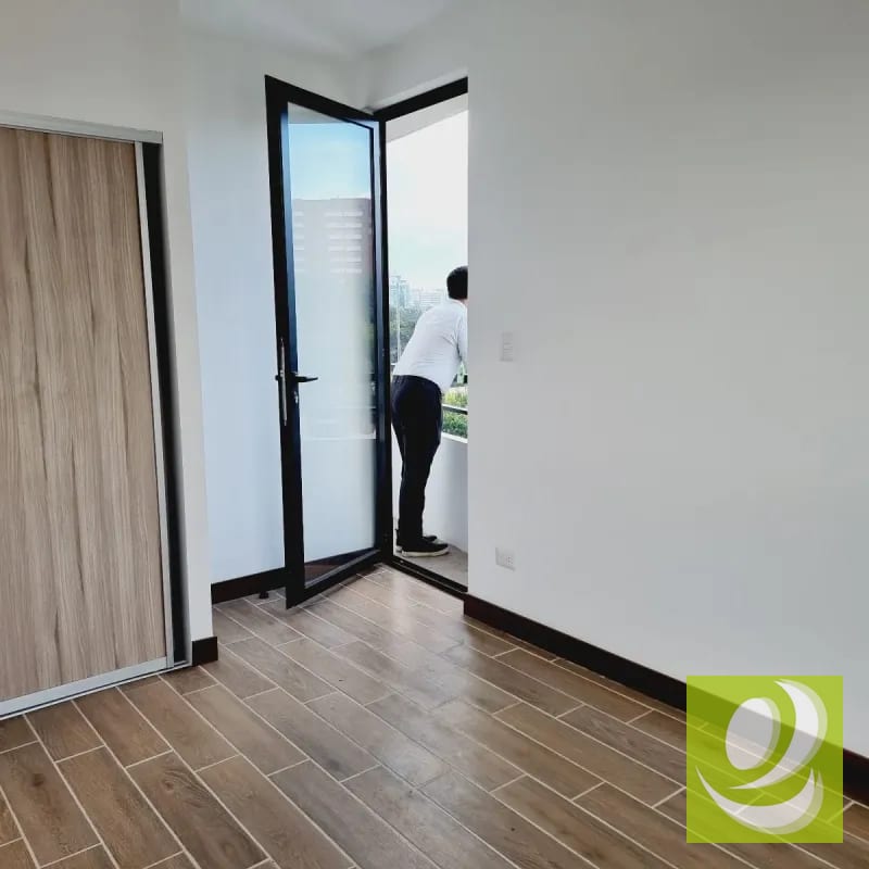 APARTAMENTO EN VENTA ZONA 14 — Apartamento en Venta en Vila Catorce, Zona 14, Guatemala, Ciudad — foto 1 de 9