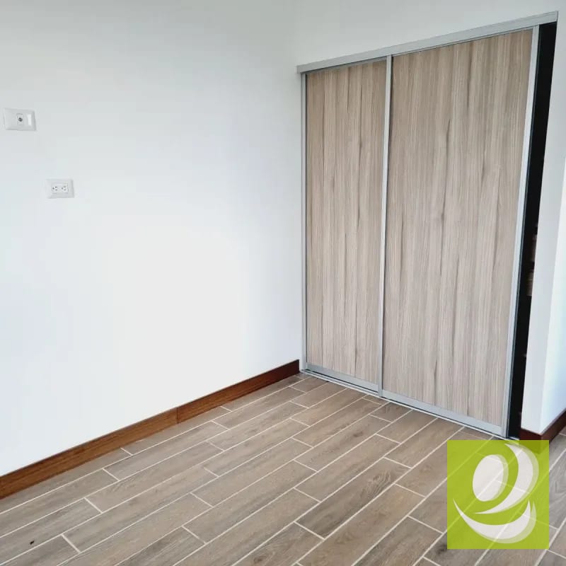 APARTAMENTO EN VENTA ZONA 14 — Apartamento en Venta en Vila Catorce, Zona 14, Guatemala, Ciudad — foto 3 de 9