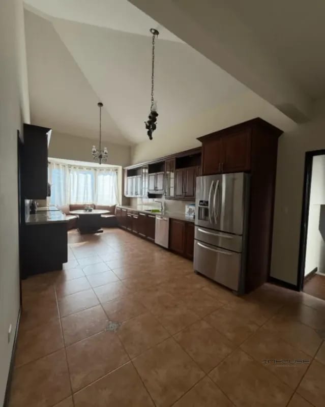 CASA EN VENTA EN FRAIJANES CON JARDIN — Casa en Venta en Carretera a El Salvador, Guatemala, Ciudad — foto 4 de 10