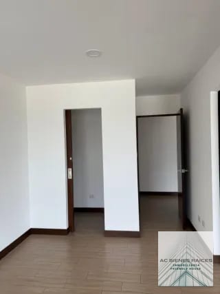 INVERSIONISTAS AVENIK ZONA 15 EN VENTA / RENTA — Apartamento en Venta en Avenik, Zona 15, Guatemala, Ciudad — miniatura 8 de 11