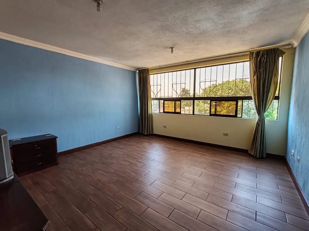 CASA EN VENTA SAN CRISTÓBAL — Casa en Venta en Zona 8 Mixco, Guatemala, Ciudad — foto 4 de 10