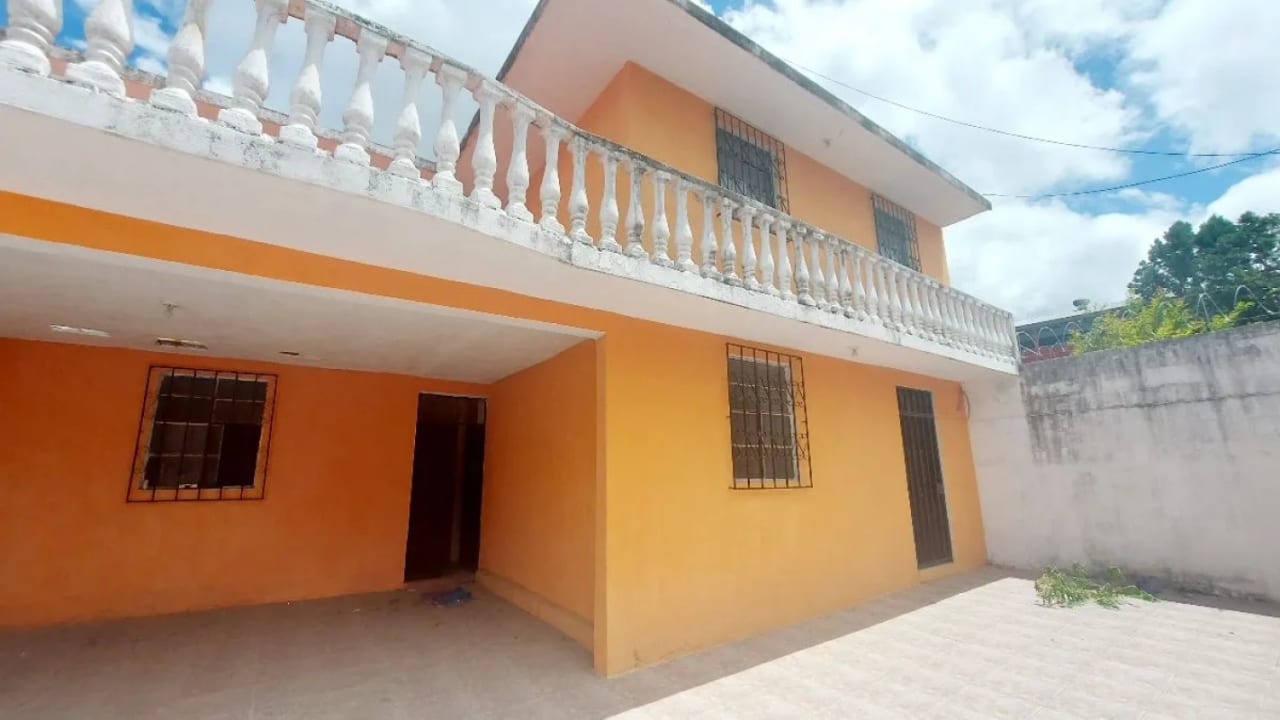 Vendo Casa Colonia La Floresta Zona 7 — Casa en Venta en Jardines de la Floresta, Zona 7, Guatemala, Ciudad — foto 1 de 17