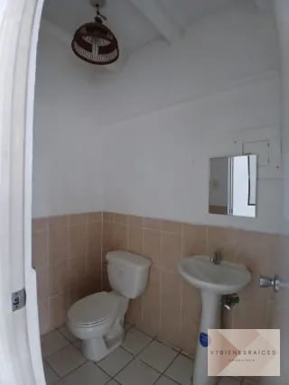 BONITA OFICINA EN RENTA — Oficina en Alquiler en Zona 10, Guatemala, Ciudad — miniatura 3 de 4