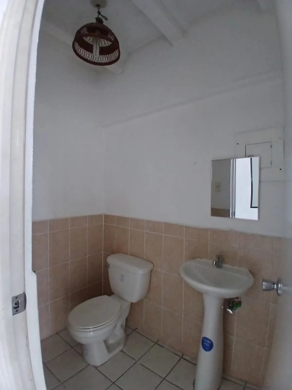 Bonita Oficina en Renta — Oficina en Alquiler en Zona 10, Guatemala, Ciudad — foto 3 de 4