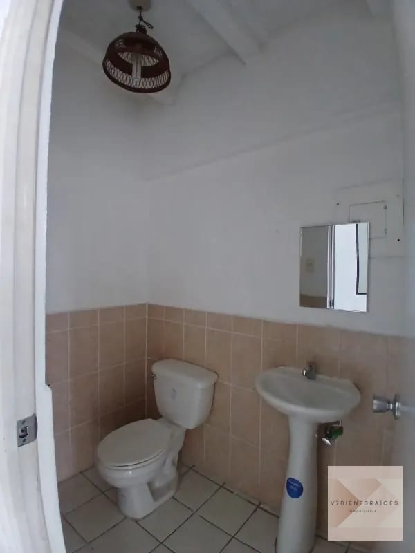 Bonita Oficina en Renta — Oficina en Alquiler en Zona 10, Guatemala, Ciudad — foto 3 de 4