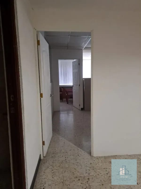 Oficina en renta — Oficina en Alquiler en Centro Empresarial, Zona 10, Guatemala, Ciudad — foto 2 de 3