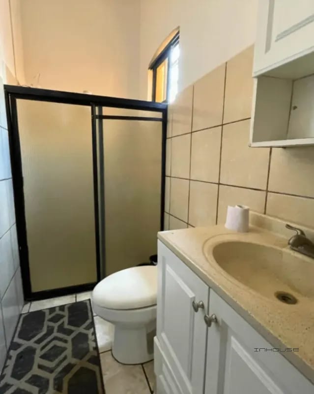 CASA EN VENTA EN SAN CRISTOBAL ZONA 8 DE MIXCO, DE UN NIVEL — Casa en Venta en Zona 8 Mixco, Guatemala, Ciudad — foto 6 de 11