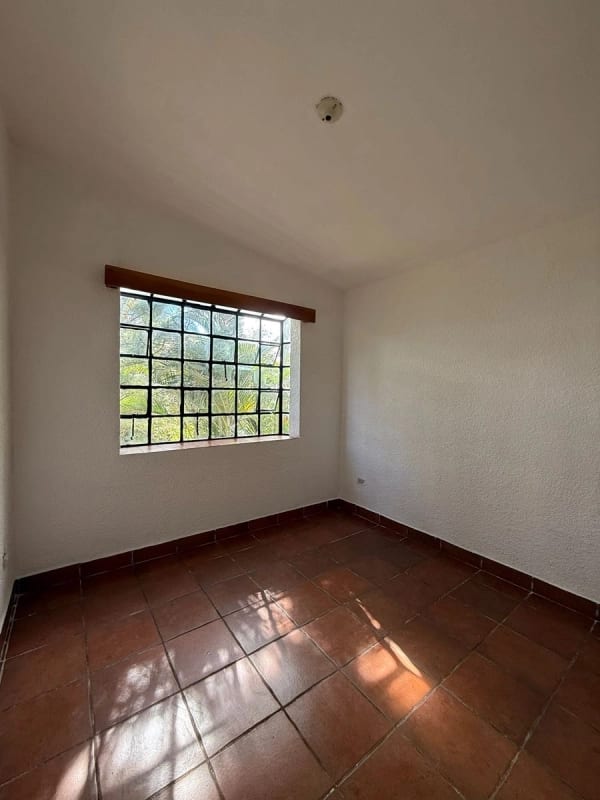 Venta de Casa Cerca del Club Campestre La Montaña – Dentro de Colonia Privada — Casa en Venta en all, Guatemala, Ciudad — foto 10 de 12