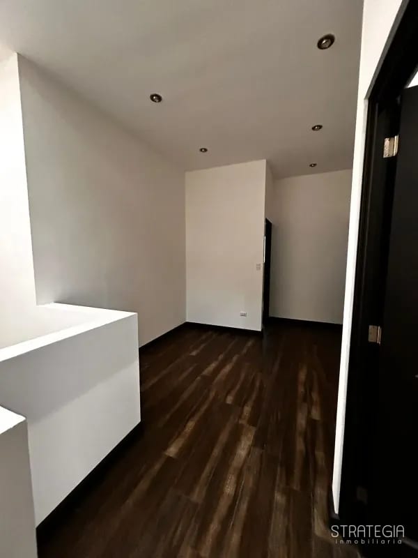 Hermos Casa Para Estrenar Kanajuyu Zona 16 — Casa en Venta en Kanajuyú, Zona 16, Guatemala, Ciudad — foto 8 de 13