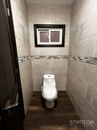 Hermos Casa Para Estrenar Kanajuyu Zona 16 — Casa en Venta en Kanajuyú, Zona 16, Guatemala, Ciudad — miniatura 2 de 13