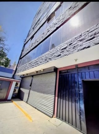 Edificio con Bodega en Alquiler – 20 Calle, Zona 10 — Bodega / Ofibodega en Alquiler en Zona 10, Guatemala, Ciudad — miniatura 1 de 15