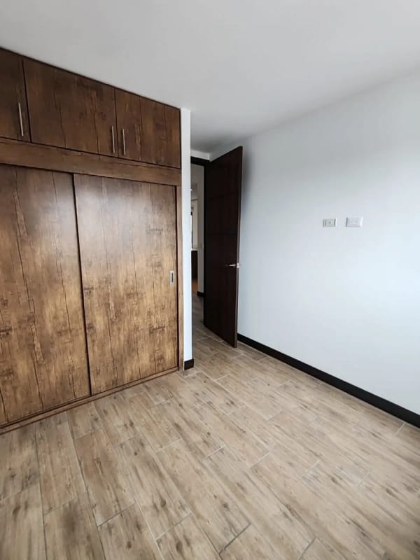 APARTAMENTO EN VENTA DIAGONAL SEIS ZONA 10 — Apartamento en Venta en Marques de Oakland, Zona 10, Guatemala, Ciudad — foto 1 de 6