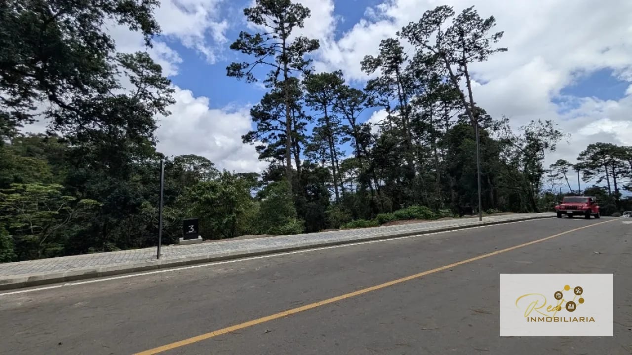 VENTA DE TERRENO PREMIUM LUCENTA DENTRO DE LEGADO DEL BOSQUE — Terreno en Venta en Zona 16, Guatemala, Ciudad — foto 3 de 8