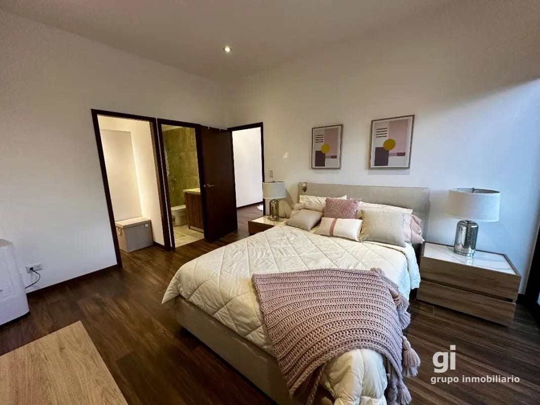 3 dormitorios, cuarto de servicio y sala familiar! — Apartamento en Venta en Zona 10, Guatemala, Ciudad — foto 9 de 14