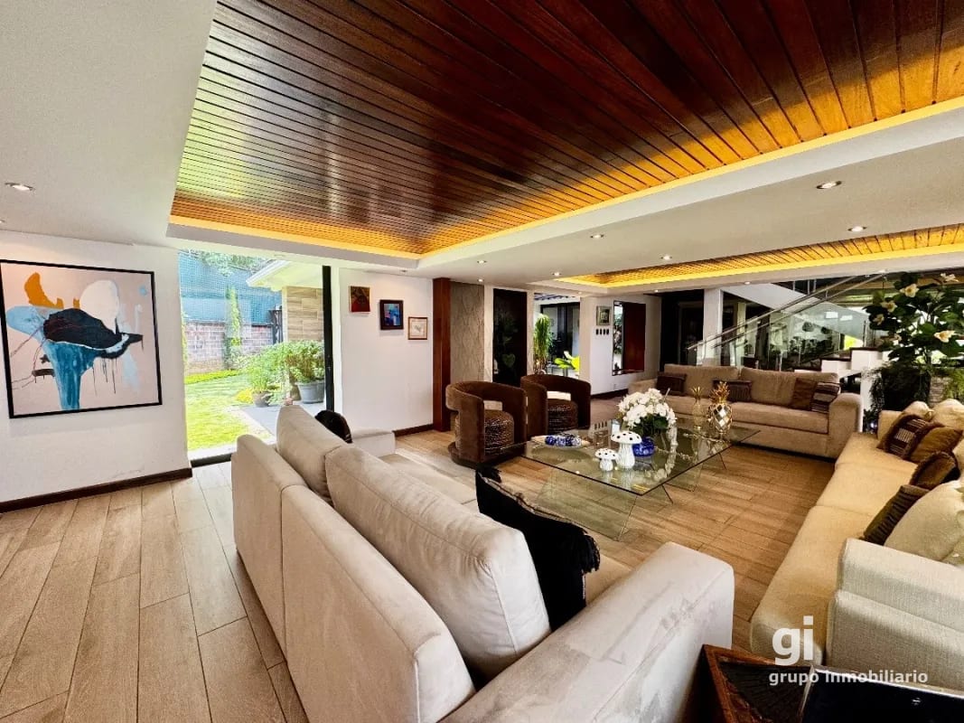 Casa exclusiva en alquiler en zona 10 – Ideal para embajada, family office u oficina privada de alto nivel — Casa en Alquiler en Zona 10, Guatemala, Ciudad — foto 12 de 16