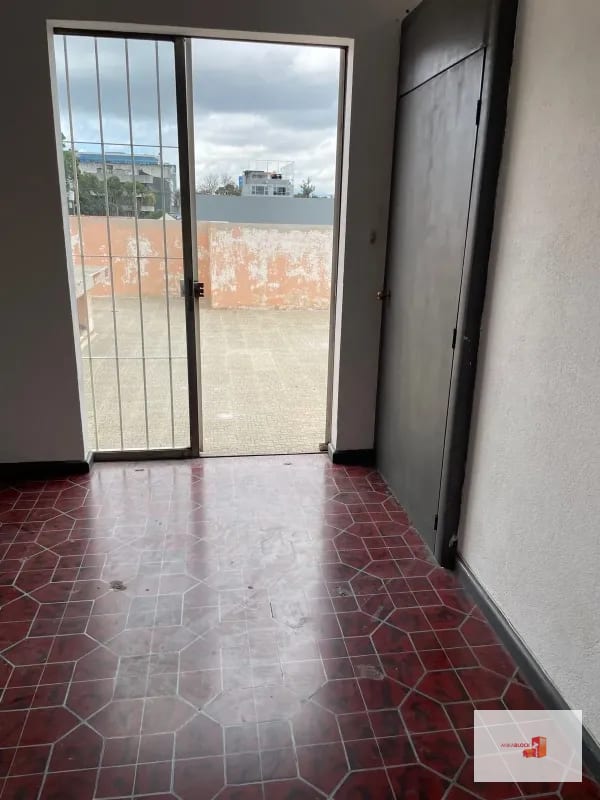 Oficina en Calle Montufar y Plazuela España zona 9 — Oficina en Alquiler en Zona 9, Guatemala, Ciudad — foto 2 de 5