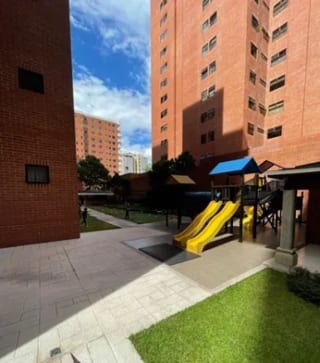 Apartamento en Venta - SAN IGNACIO II Zona 10 — Apartamento en Venta en San Ignacio, Zona 10, Guatemala, Ciudad — miniatura 3 de 11