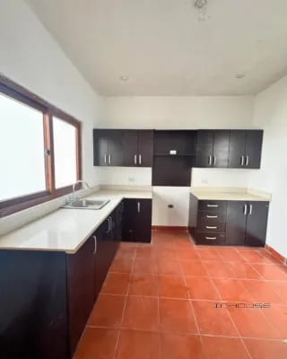 CASAS EN VENTA EN ANTIGUA SAN PEDRO LAS HUERTAS — Casa en Venta en Antigua, Sacatepéquez — miniatura 9 de 9