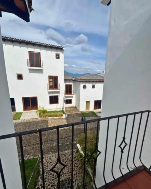 CASAS EN VENTA EN ANTIGUA SAN PEDRO LAS HUERTAS — Casa en Venta en Antigua, Sacatepéquez — foto 8 de 9
