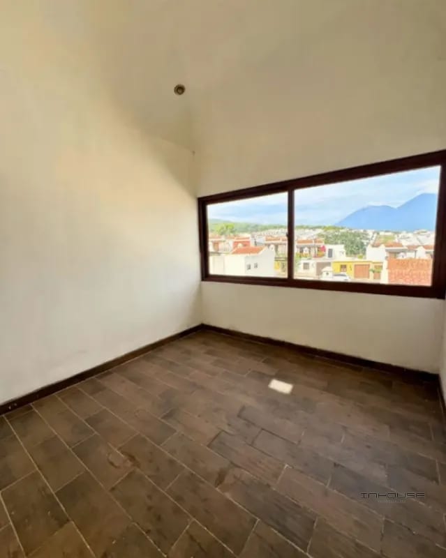 CASAS EN VENTA EN ANTIGUA SAN PEDRO LAS HUERTAS — Casa en Venta en Antigua, Sacatepéquez — foto 4 de 9