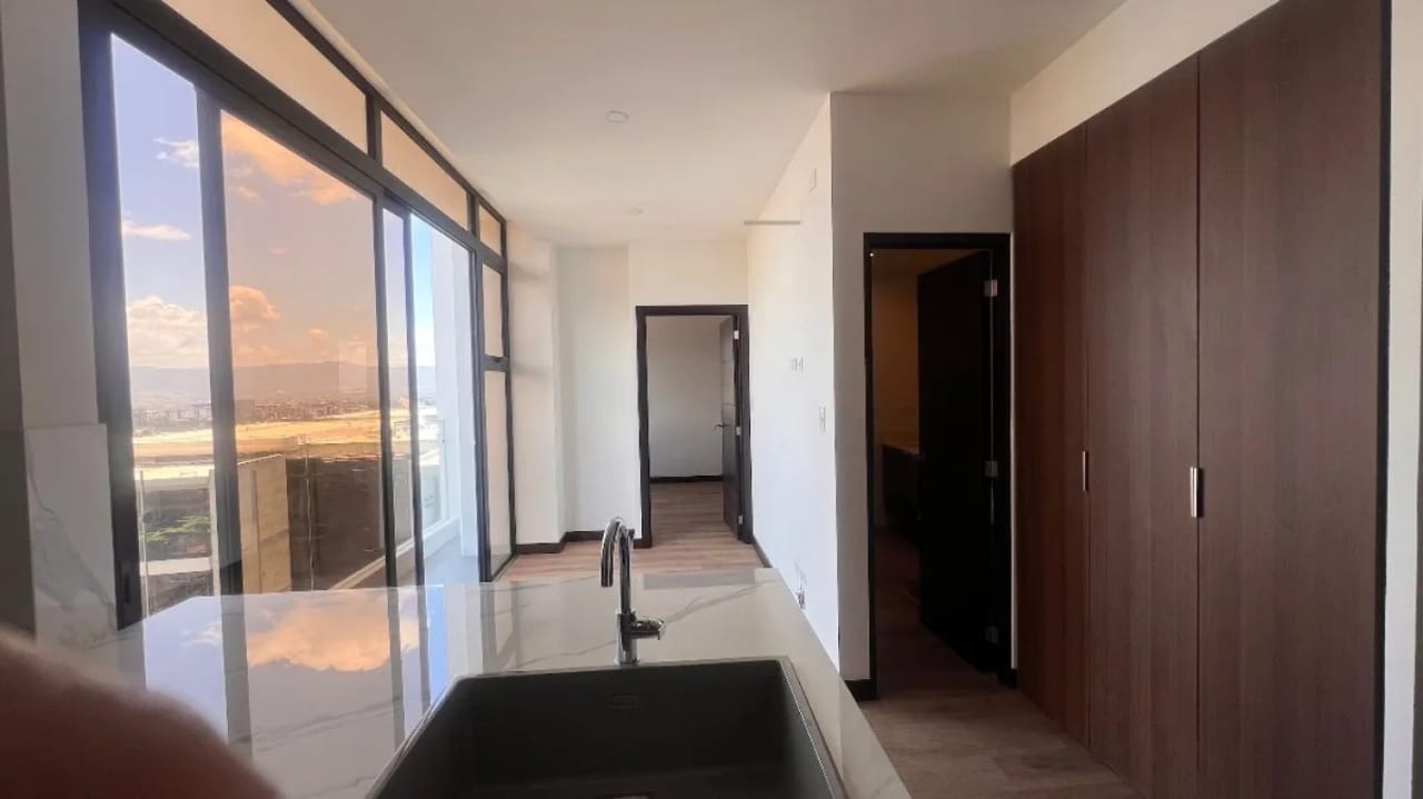 Alquiler de Apartamento Vista Hermosa II zona 15 — Apartamento en Alquiler en Zona 15, Guatemala, Ciudad — foto 9 de 11