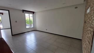 Casa en Venta -  Cumbres de la Arboleda  Km 21.5 — Casa en Venta en Cumbres de La Arboleda, Carretera a El Salvador, Guatemala, Ciudad — miniatura 7 de 12