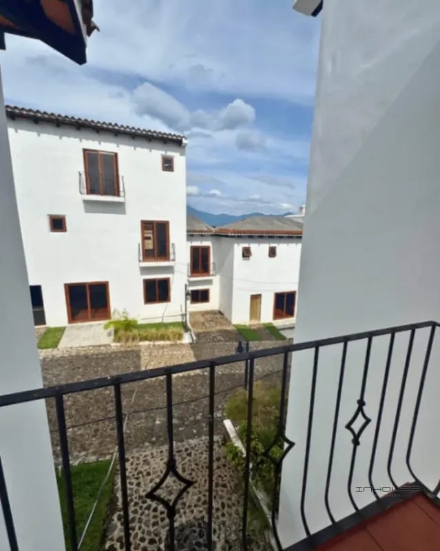 CASA EN VENTA EN ANTIGUA, SAN PEDRO LAS HUERTAS — Casa en Venta en San Pedro Las Huertas, Antigua, Sacatepéquez — foto 9 de 10