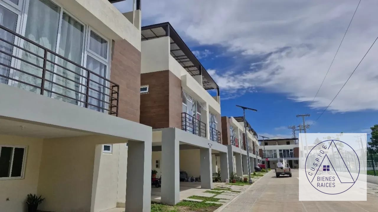 Los Pinabetes / Los Eucaliptos km 20 a San José Pinula - cerca de coelgio Principe de Asturias. — Casa en Venta en San José Pinula, Carretera a El Salvador, Guatemala, Ciudad — foto 1 de 8