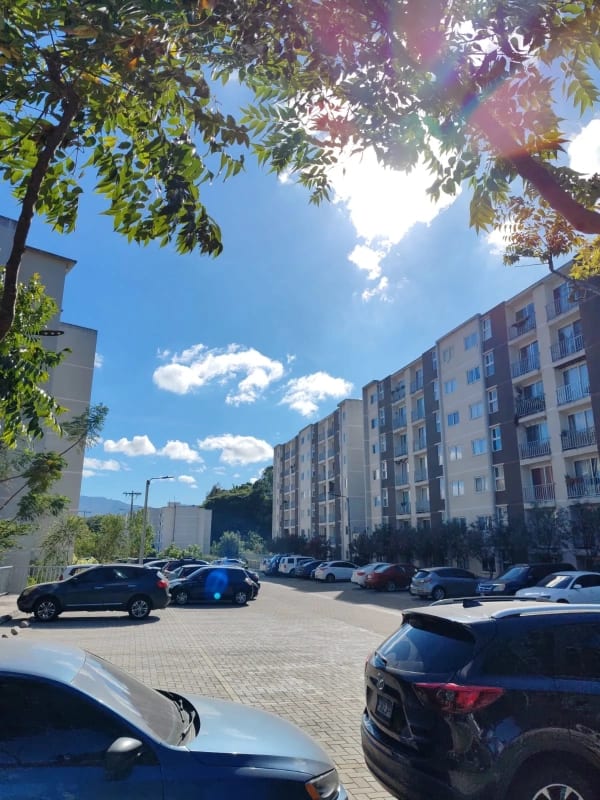 Apartamento en Venta, condominio Entre Valles — Apartamento en Venta en Villa Nueva, Guatemala, Ciudad — foto 1 de 9