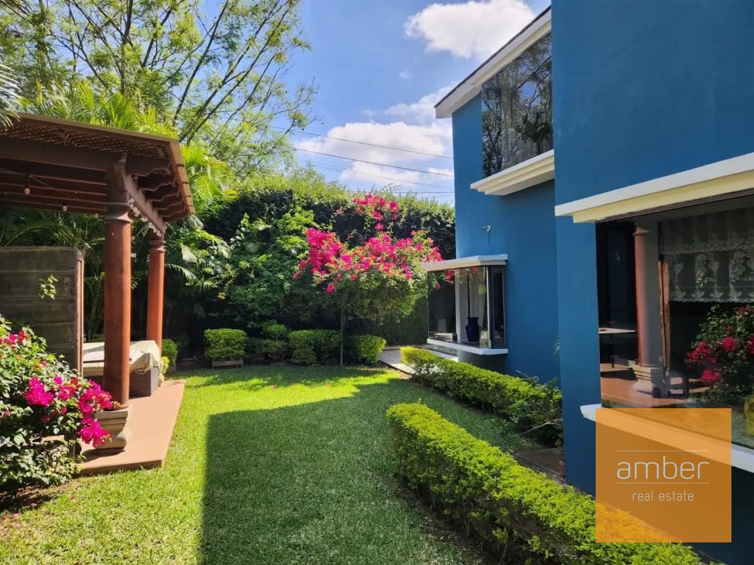 Casa en San Cristóbal — Casa en Venta en Zona 8 Mixco, Guatemala, Ciudad — foto 1 de 15