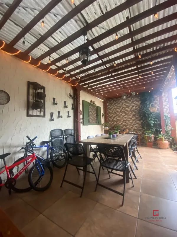 Linda casa en venta en Resideciales Roosevelt zona 7 de Mixco — Casa en Venta en Zona 7 Mixco, Guatemala, Ciudad — foto 9 de 10