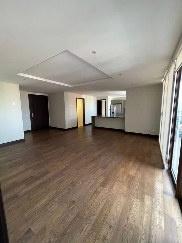 Alquiler de Apartamento en Edificio Zona 14 — Apartamento en Alquiler en Santa Inés, Zona 14, Guatemala, Ciudad — foto 3 de 8