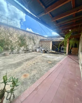 Zona 1 Amplia Casa Fuera de Garita en Venta — Casa en Venta en Zona 1, Guatemala, Ciudad — miniatura 2 de 16