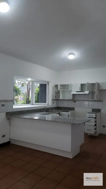 Renta Apartamento Condominio Villas del Campo, S.A. — Casa en Alquiler en Villas del Campo, Carretera a El Salvador, Guatemala, Ciudad — foto 7 de 12
