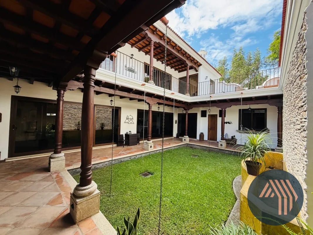 Venta de Hermosa Casa con Acabados de Lujo - Bella Vista, Antigua — Casa vacacional en Venta en Jocotenango, Sacatepéquez — foto 3 de 16