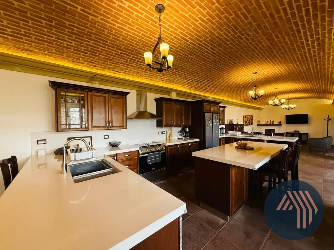 Venta de Hermosa Casa con Acabados de Lujo - Bella Vista, Antigua — Casa vacacional en Venta en Jocotenango, Sacatepéquez — foto 12 de 16
